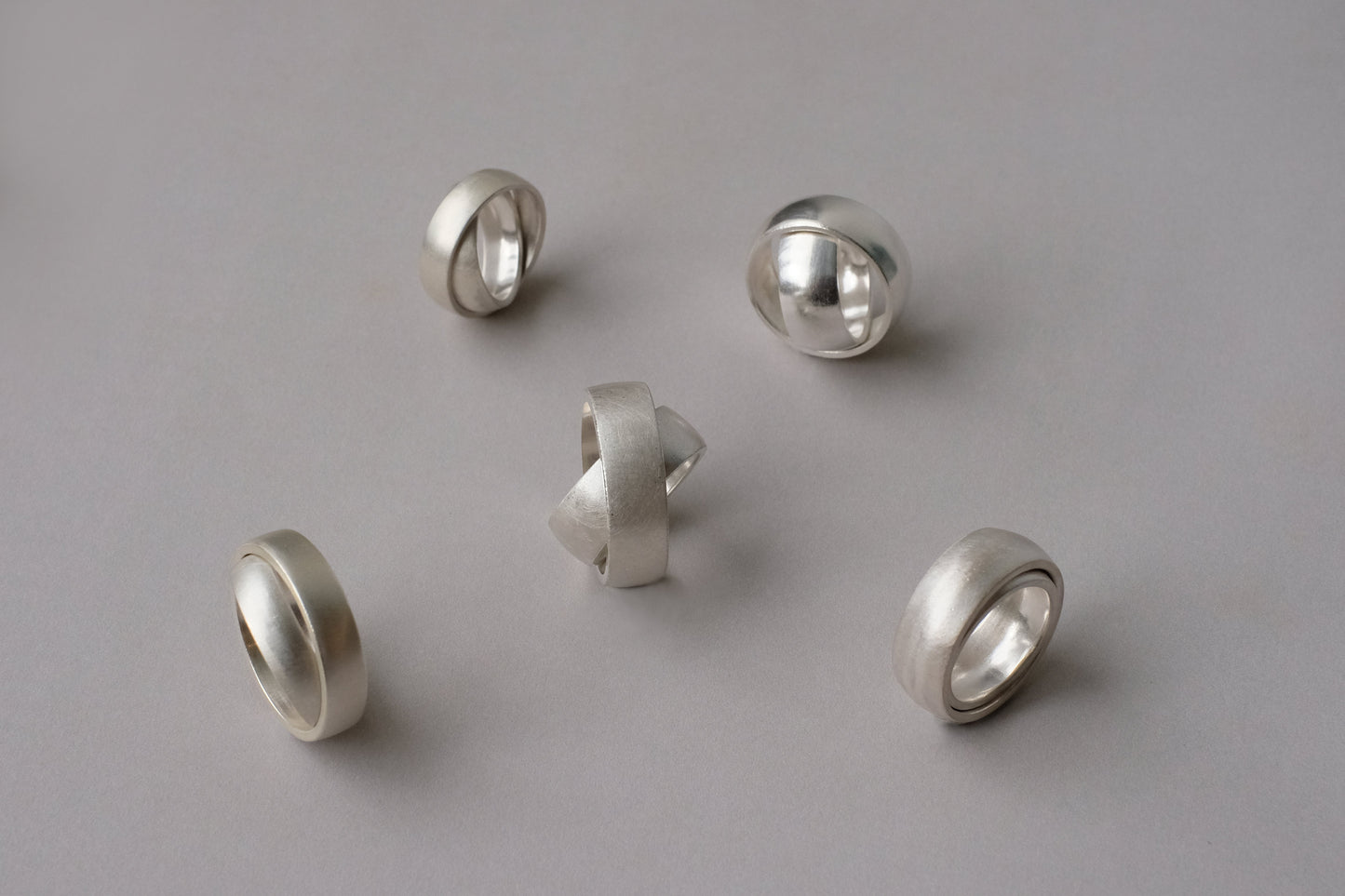 Dialogue Ring