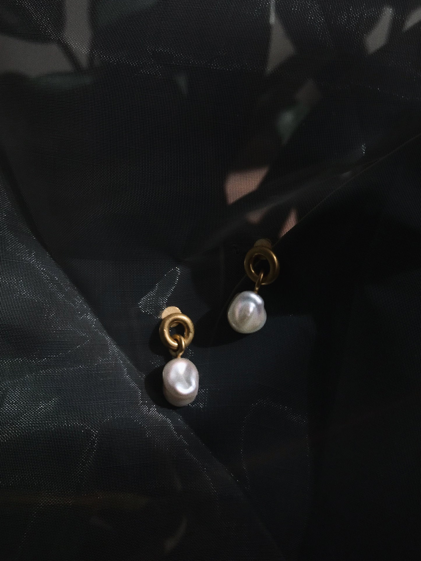 Baroque Pearl Hoop Earrings