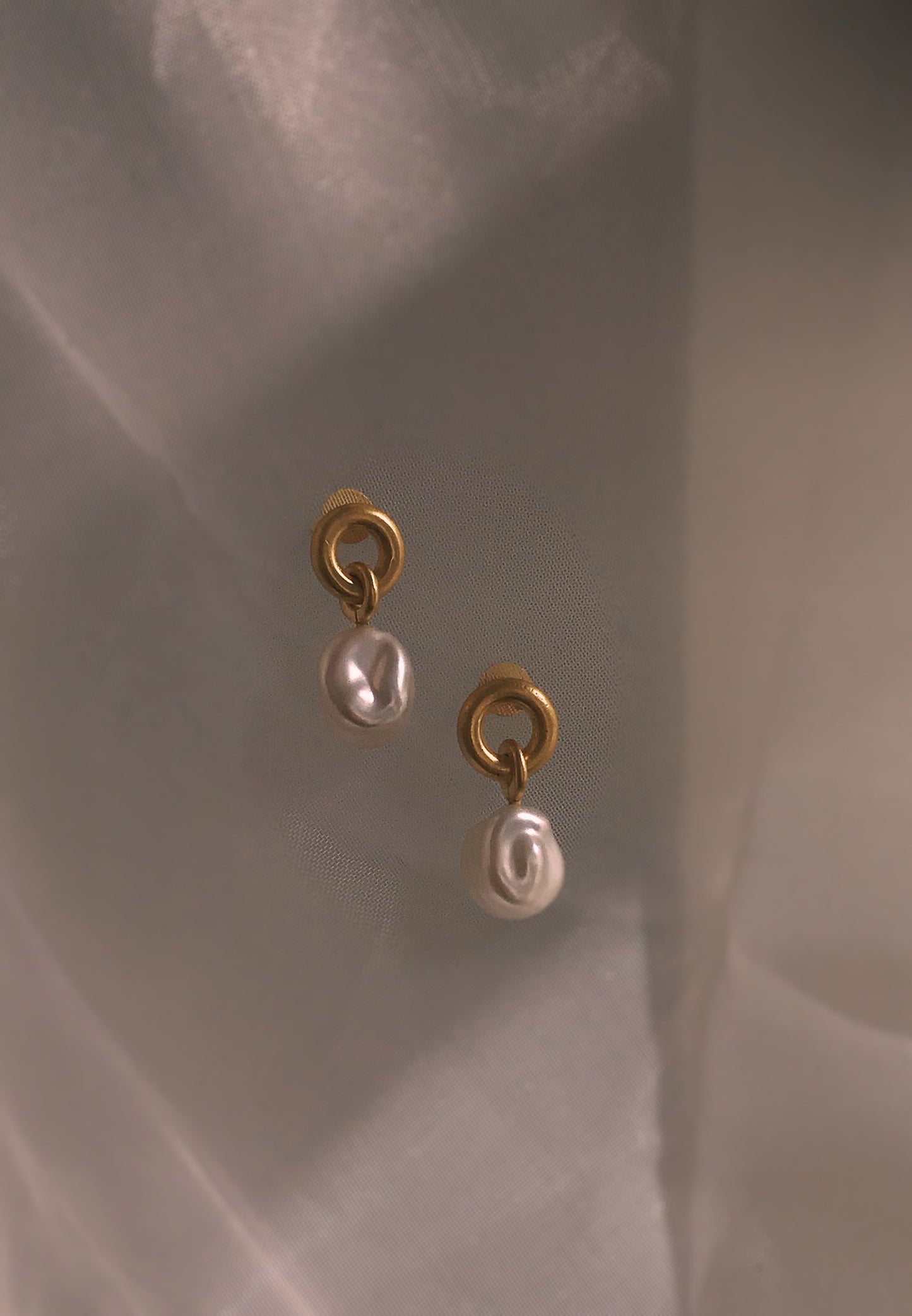 Baroque Pearl Hoop Earrings