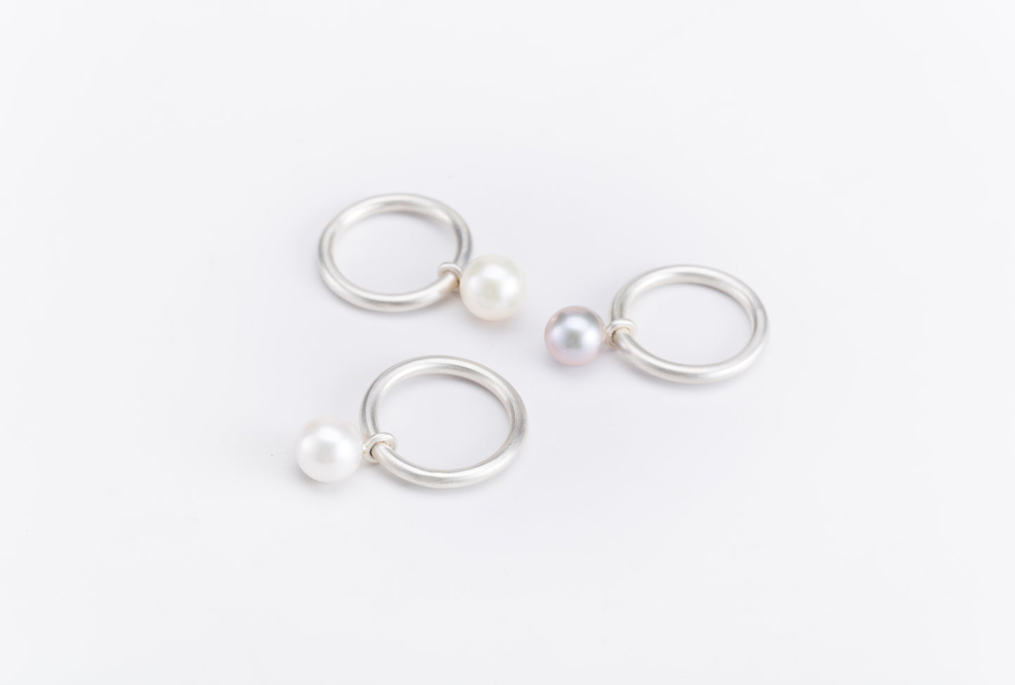 Single Pearl Ring