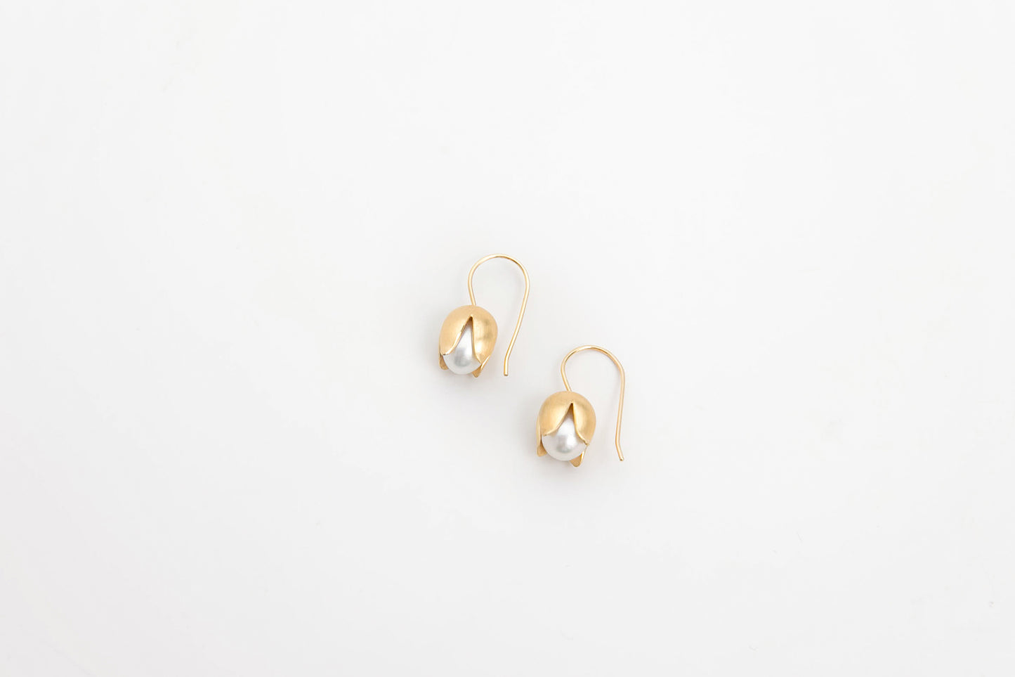 Floral Pearl Earrings