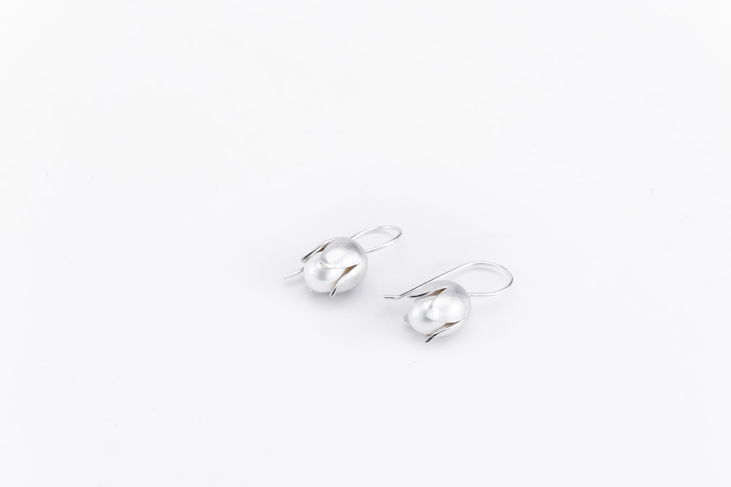Floral Pearl Earrings