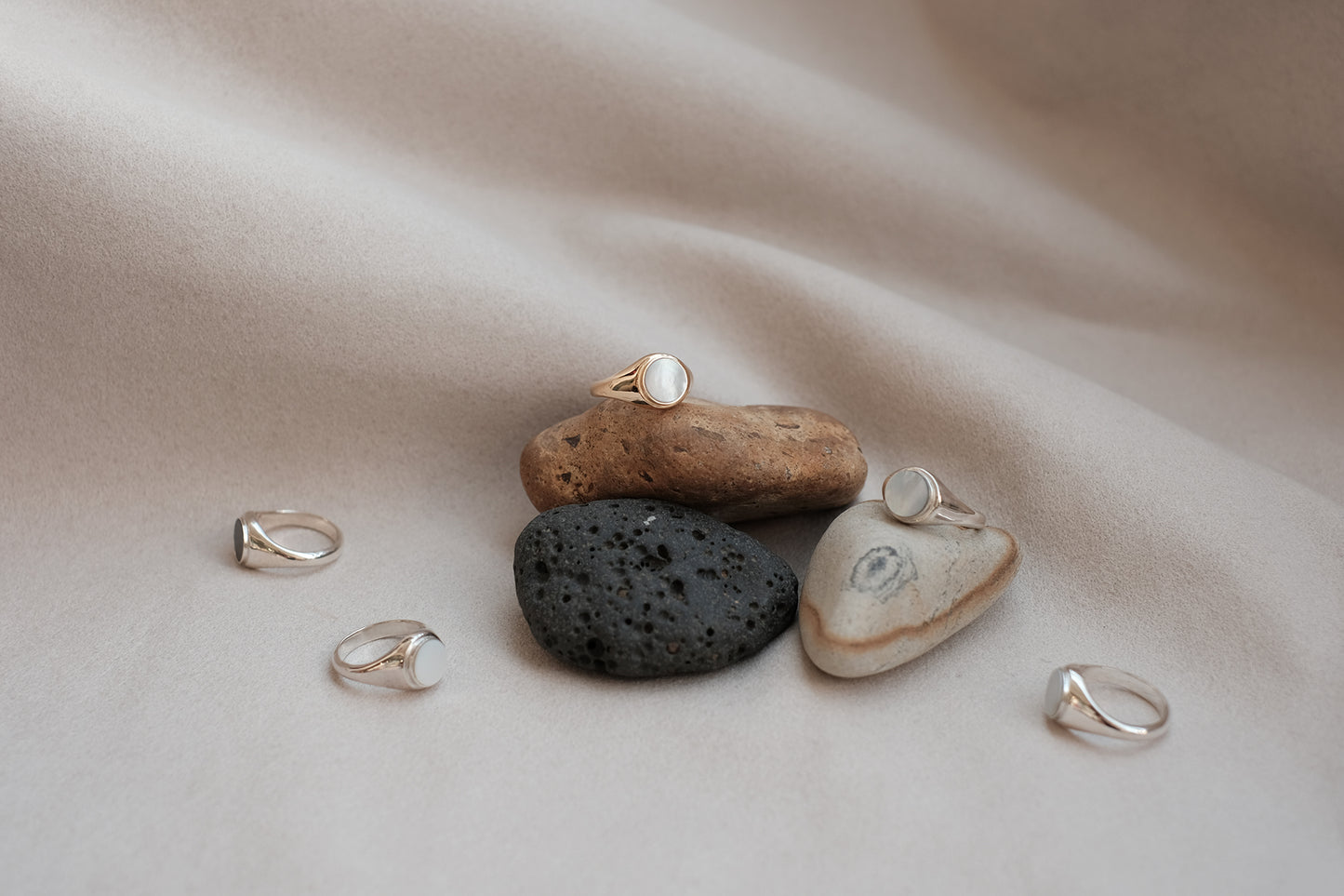 Luna Signet Ring