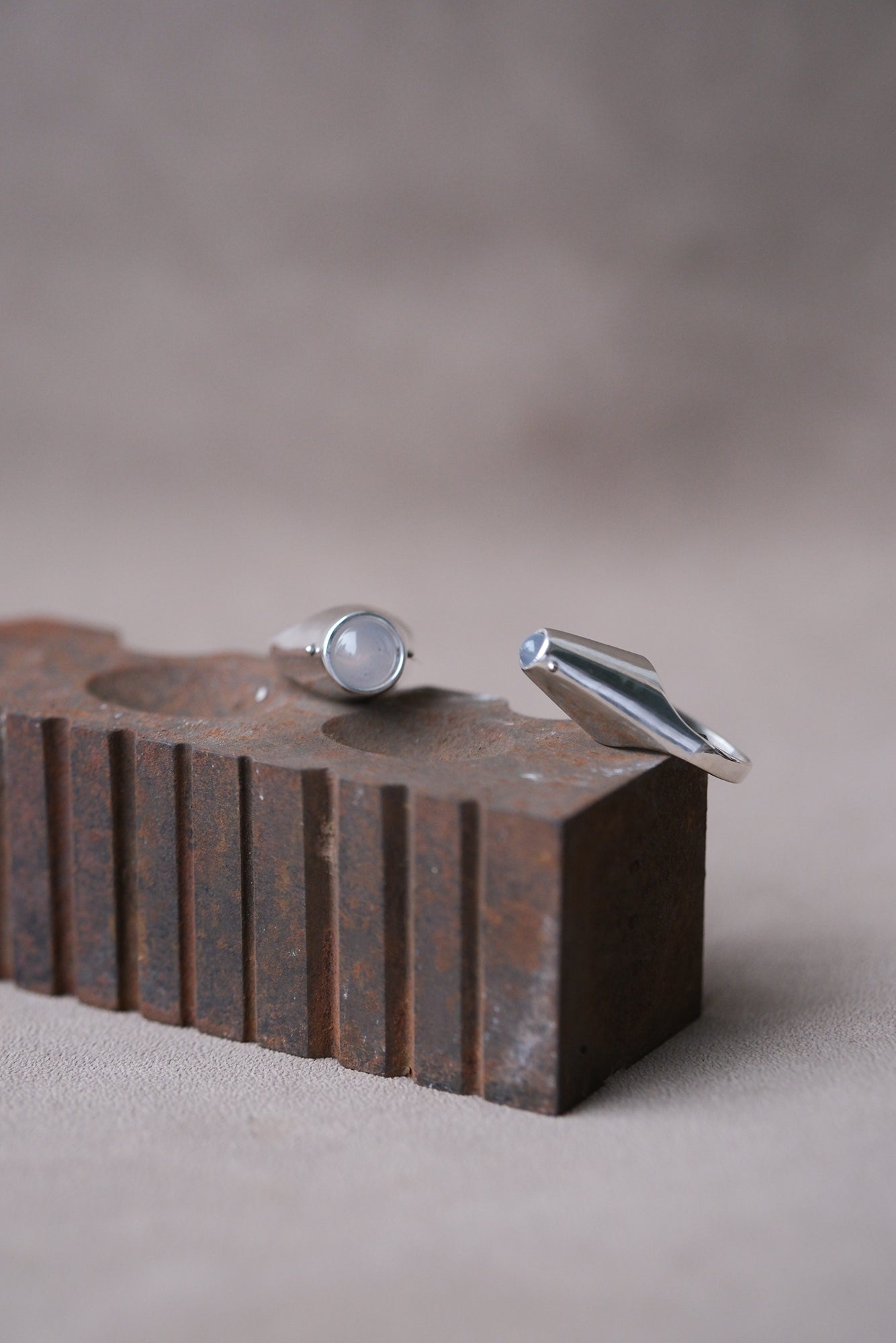 Quartz Roller Signet Ring