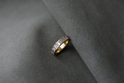 Diamond Symphony Ring with Black Mother of Pearl