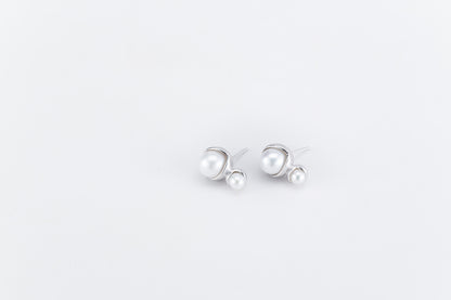Fruity Small Double Pearl Earrings