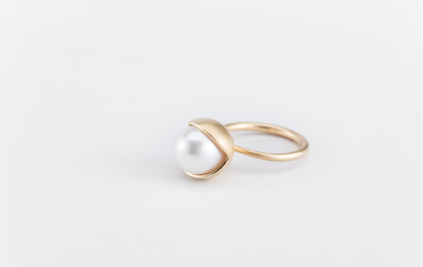 Fruity Single Pearl Ring