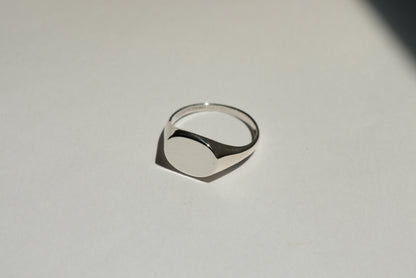 Horizontal Oval Signet Ring