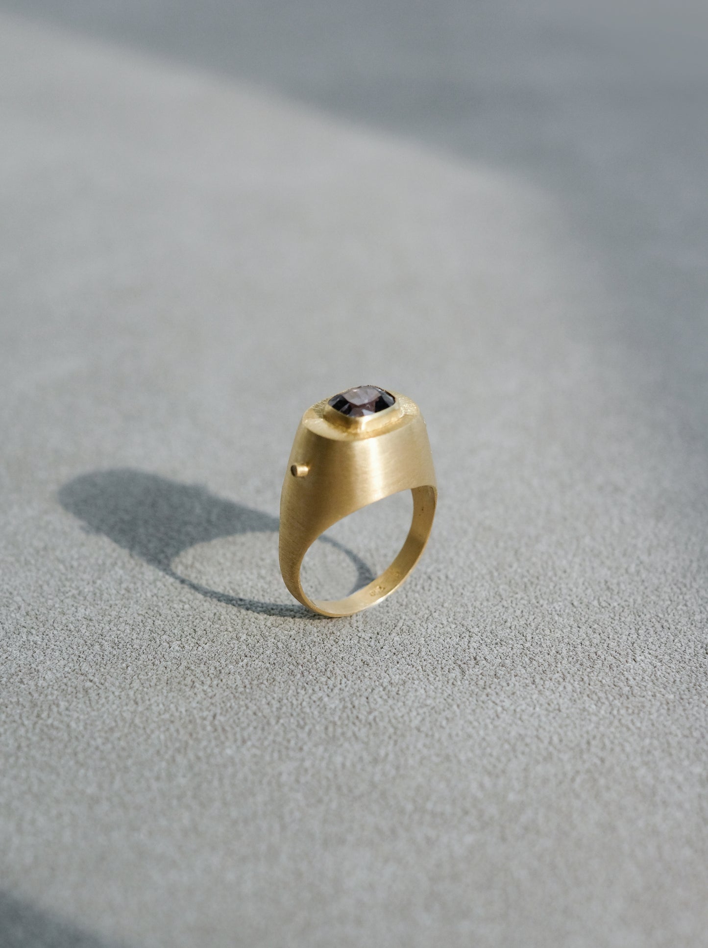 Renaissance Series Sapphire Signet Ring