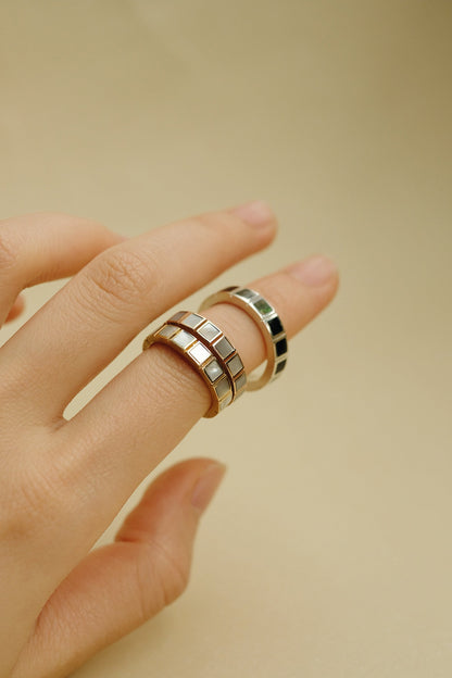 Symphony Ring with Black Mother of Pearl